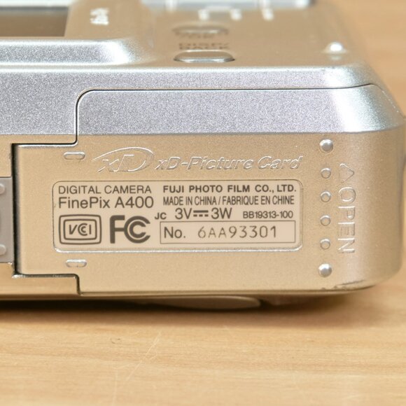 Fujifilm FinePix A400 4.1 MP Digital Camera – Tested & Working (Silver) - Picture 10 of 10